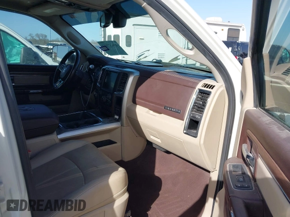 2018 Ram 2500 Laramie with VIN 3C6UR5NL0JG370294, listed as a IAAI auction lot 41637107 with 153,041 mi miles. Bid and sale history available at carsss.com. Image 5.