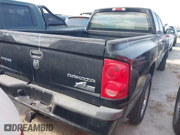 2010 Dodge Dakota with VIN 1D7CE3BK3AS164353, listed as a IAAI auction lot 40646738 with 146,625 mi miles and . Bid and sale history available at DreamBid. Image 4.