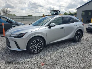 2023 Lexus RX 350 z VIN 2T2BAMCA6PC038233, wystawiony jako Copart lot #55504235 z przebiegiem 18 497 mil mil oraz Szkody całkowita. Historia ofert i sprzedaży dostępna na DreamBid. Obrazek 1.