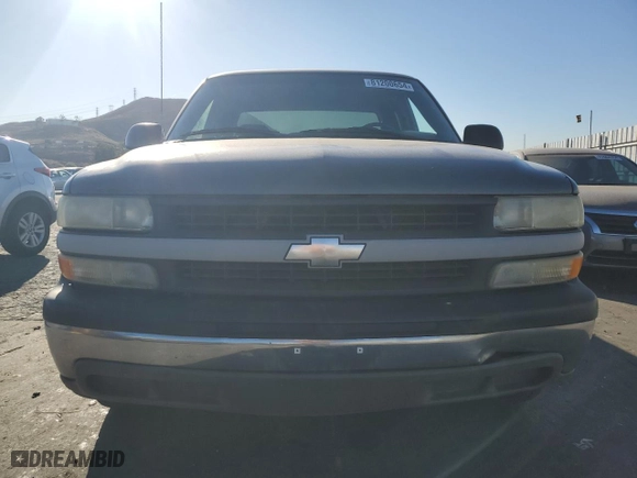 2002 Chevrolet Silverado 1500 Work Truck with VIN 2GCEC19XX21127719, listed as a Copart auction lot 81200654 with 122,857 mi miles and Salvage Title. Bid and sale history available at carsss.com. Image 5.