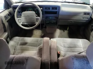 1994 Dodge Spirit Highline z VIN 1B3AA4636RF148742, wystawiony jako Copart lot #45249505 z przebiegiem 89 040 mil mil oraz Szkody całkowita. Historia ofert i sprzedaży dostępna na DreamBid. Obrazek 8.