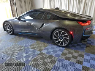 2014 BMW i8 z VIN WBY2Z2C51EVX64725, wystawiony jako Copart lot #75300584 z przebiegiem 44 466 mil mil oraz Nie do naprawy • Non repairable. Historia ofert i sprzedaży dostępna na DreamBid. Obrazek 2.