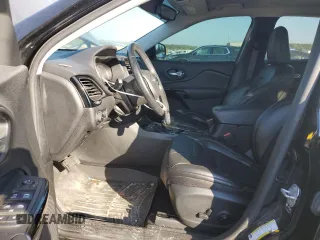 2021 Jeep Cherokee Latitude Plus с VIN 1C4PJLLB2MD112727, выставлен на аукционе Copart как лот 78202424 с пробегом 92 986 миль миль и Списание • Salvage title. История ставок и продаж доступна на DreamBid. Изображение 7.