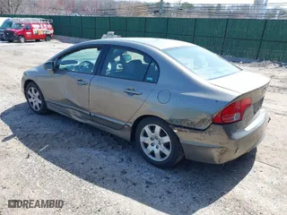 2006 Honda Civic Sdn LX with VIN JHMFA16586S002123, listed as a IAAI auction lot 41918522 with 108,546 mi miles. Bid and sale history available at carsss.com. Image 3.