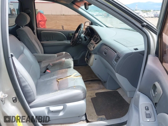 2001 Toyota Sienna LE with VIN 4T3ZF13C91U395004, listed as a IAAI auction lot 42314687 with Not provided miles and . Bid and sale history available at DreamBid. Image 5.