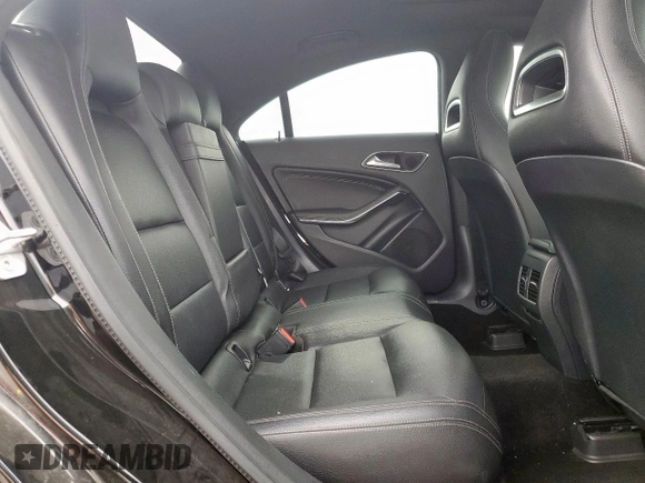 2018 Mercedes-Benz CLA 250 z VIN WDDSJ4EB6JN505705, wystawiony jako Copart lot #57476655 z przebiegiem 57 442 mil mil oraz Szkoda całkowita • Salvage title. Historia ofert i sprzedaży dostępna na DreamBid. Obrazek 10.