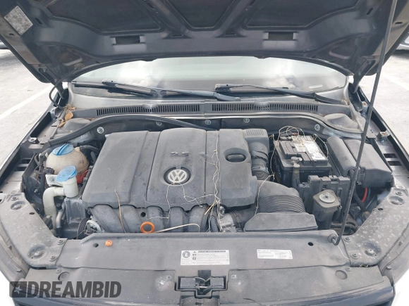 2013 Volkswagen Jetta SE with VIN 3VWDP7AJ1DM280251, listed as a IAAI auction lot 42391472 with 98,788 mi miles and . Bid and sale history available at DreamBid. Image 10.