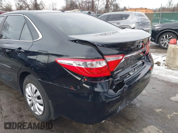 2016 Toyota Camry XSE with VIN 4T1BK1FKXGU030459, listed as a IAAI auction lot 41249705 with 190,531 mi miles. Bid and sale history available at carsss.com. Image 6.