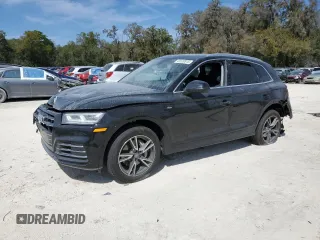 2020 Audi Q5 Premium Plus z VIN WA1E2AFY6L2035597, wystawiony jako Copart lot #49129515 z przebiegiem 86 150 mil mil oraz Nie do naprawy • Non repairable. Historia ofert i sprzedaży dostępna na DreamBid. Obrazek 1.