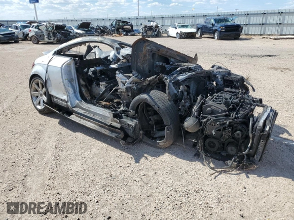 2008 Audi TT 2.0T z VIN TRUAF38JX81040924, wystawiony jako Copart lot #54509984 z przebiegiem Nie podano mil oraz Nie do naprawy • Non repairable. Historia ofert i sprzedaży dostępna na DreamBid. Obrazek 4.