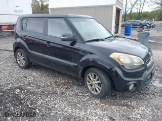 2013 Kia Soul + with VIN KNDJT2A63D7509717, listed as a IAAI auction lot 41910128 with 245,025 mi miles. Bid and sale history available at carsss.com. Image 1.