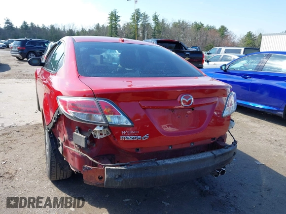 2009 Mazda 6 i Grand Touring with VIN 1YVHP82A495M04111, listed as a IAAI auction lot 42031522 with 251,839 mi miles. Bid and sale history available at carsss.com. Image 6.