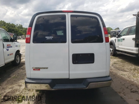 2020 Chevrolet Express Passenger LT z VIN 1GAZGPFG7L1125732, wystawiony jako Copart lot #56536785 z przebiegiem 89 436 mil mil oraz Szkoda całkowita • Salvage title. Historia ofert i sprzedaży dostępna na DreamBid. Obrazek 6.