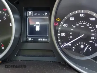 2017 Hyundai Santa Fe 2.4L z VIN 5NMZU3LB3HH011127, wystawiony jako IAAI lot #42369671 z przebiegiem 91 634 mil mil oraz . Historia ofert i sprzedaży dostępna na DreamBid. Obrazek 15.