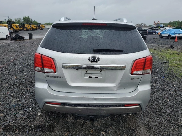 2011 Kia Sorento SX with VIN 5XYKW4A2XBG099857, listed as a Copart auction lot 56946015 with 195,457 mi miles and Salvage title. Bid and sale history available at DreamBid. Image 6.