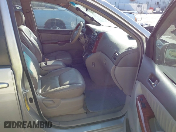 2004 Toyota Sienna XLE with VIN 5TDZA22C84S218262, listed as a IAAI auction lot 41585704 with 204,815 mi miles and . Bid and sale history available at DreamBid. Image 5.