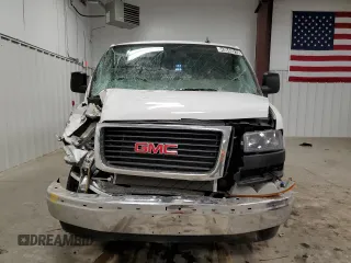 2022 GMC Savana Cargo Van with VIN 1GTW7AFP8N1272295, listed as a Copart auction lot 43643015 with 0 mi miles and Clean Title. Bid and sale history available at carsss.com. Image 5.