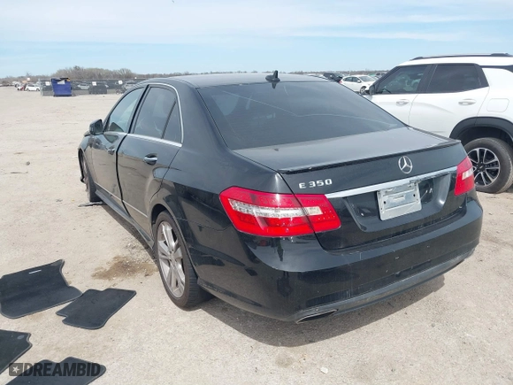 2013 Mercedes-Benz E-Class E 350 Luxury with VIN WDDHF5KBXDA662302, listed as a IAAI auction lot 41797633 with 153,644 mi miles. Bid and sale history available at carsss.com. Image 3.