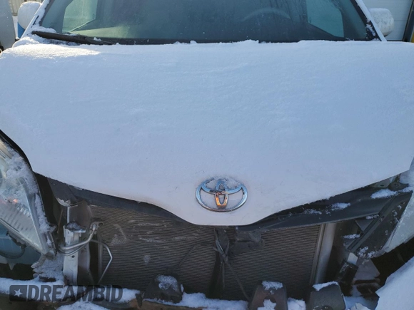 2011 Toyota Sienna LE AAS with VIN 5TDKK3DC9BS029733, listed as a Copart auction lot 43717115 with 178,032 mi miles and Salvage Title. Bid and sale history available at carsss.com. Image 12.