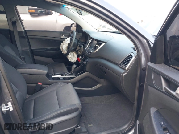 2018 Hyundai Tucson SEL with VIN KM8J33A47JU768935, listed as a IAAI auction lot 41007821 with 125,678 mi miles. Bid and sale history available at carsss.com. Image 5.