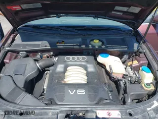 1998 Audi A6 with VIN WAUBA34B9WN058443, listed as a IAAI auction lot 42092713 with 172,728 mi miles. Bid and sale history available at carsss.com. Image 10.