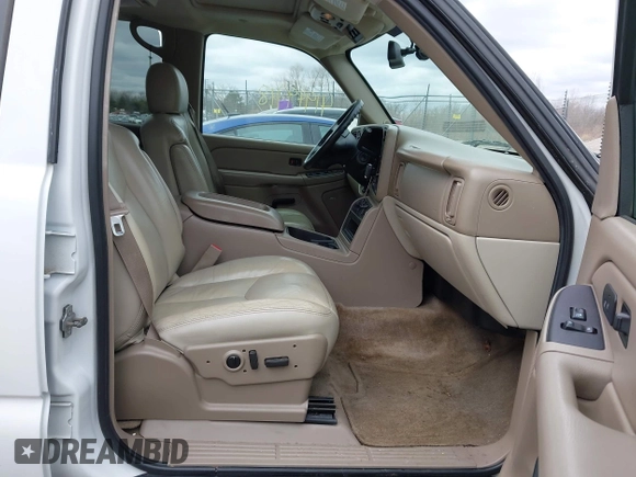2006 Chevrolet Tahoe Z71 with VIN 1GNEK13Z86R129700, listed as a IAAI auction lot 41949718 with 276,764 mi miles. Bid and sale history available at carsss.com. Image 5.