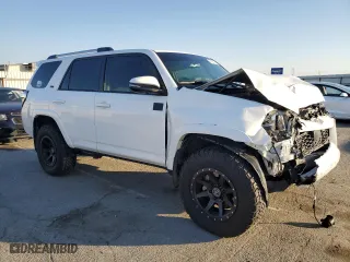 2023 Toyota 4Runner SR5 Premium with VIN JTENU5JR1P6182251, listed as a Copart auction lot 43088355 with 26,655 mi miles and Salvage Title. Bid and sale history available at carsss.com. Image 4.