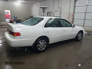 2000 Toyota Camry CE with VIN 4T1BG22K7YU996749, listed as a Copart auction lot 41957205 with 197,160 mi miles and Salvage Title. Bid and sale history available at carsss.com. Image 3.
