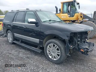2014 Lincoln Navigator z VIN 5LMJJ2J50EEL03760, wystawiony jako IAAI lot #42205444 z przebiegiem 217 794 mil mil oraz . Historia ofert i sprzedaży dostępna na DreamBid. Obrazek 1.