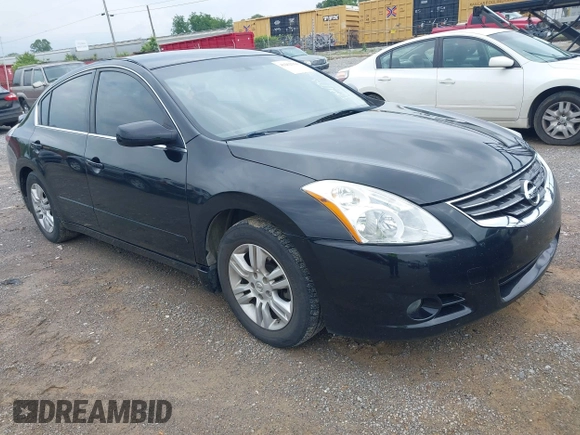 2012 Nissan Altima S z VIN 1N4AL2AP8CC181098, wystawiony jako IAAI lot #42262564 z przebiegiem 67 613 mil mil oraz . Historia ofert i sprzedaży dostępna na DreamBid. Obrazek 1.