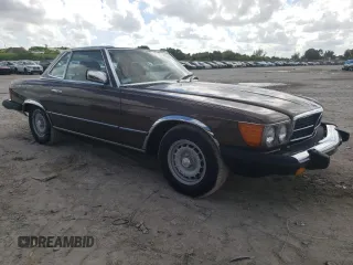 1982 Mercedes-Benz 380 with VIN WDBBA45A5CB012926, listed as a Copart auction lot 73131714 with 96,212 mi miles and Clean Title. Bid and sale history available at carsss.com. Image 4.
