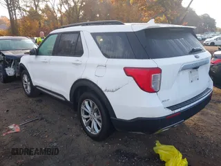 2021 Ford Explorer XLT with VIN 1FMSK8DH4MGA10203, listed as a IAAI auction lot 40713164 with 48,285 mi miles. Bid and sale history available at carsss.com. Image 3.