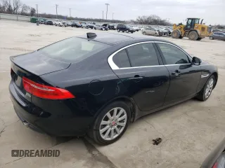 2019 Jaguar XE 25t with VIN SAJAS4FX1KCP49077, listed as a Copart auction lot 87104284 with 124,857 mi miles and Clean Title. Bid and sale history available at carsss.com. Image 3.