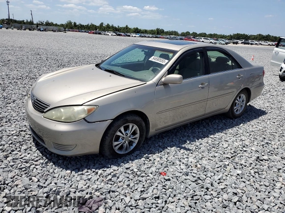 2005 Toyota Camry LE with VIN 4T1BF30K45U616418, listed as a Copart auction lot 54690555 with 127,898 mi miles and Salvage Title. Bid and sale history available at DreamBid. Image 1.