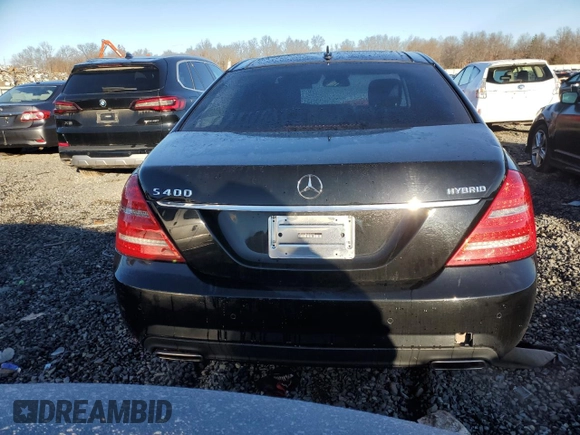 2010 Mercedes-Benz S 400 with VIN WDDNG9FB8AA305648, listed as a Copart auction lot 87004294 with 135,981 mi miles and Clean Title. Bid and sale history available at DreamBid. Image 6.