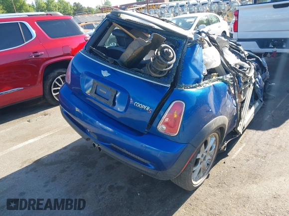 2006 MINI Hardtop S с VIN WMWRE33516TN25140, выставлен на аукционе IAAI как лот 42130574 с пробегом Не указан миль и . История ставок и продаж доступна на DreamBid. Изображение 4.