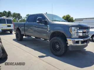 2019 Ford F-250 XL z VIN 1FT7W2BT8KEG47302, wystawiony jako Copart lot #55433195 z przebiegiem 190 303 mil mil oraz Czysty tytuł • Clean title. Historia ofert i sprzedaży dostępna na DreamBid. Obrazek 4.