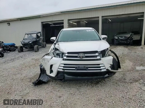2019 Toyota Highlander LE z VIN 5TDZZRFH4KS310635, wystawiony jako Copart lot #56119985 z przebiegiem 67 360 mil mil oraz Szkoda całkowita • Salvage title. Historia ofert i sprzedaży dostępna na DreamBid. Obrazek 15.