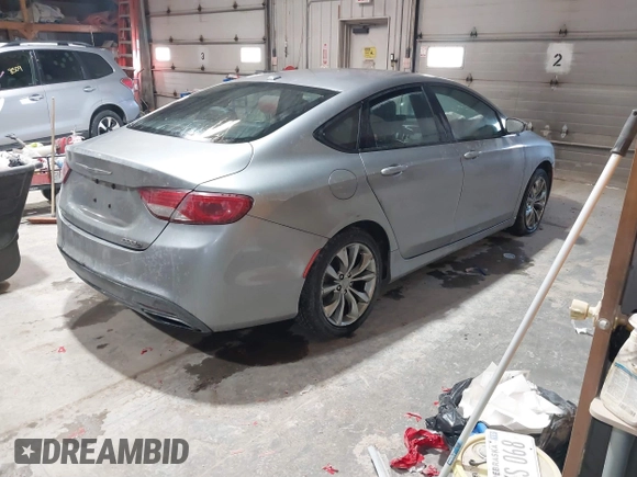 2015 Chrysler 200 S z VIN 1C3CCCBB4FN720602, wystawiony jako IAAI lot #41394048 z przebiegiem 137 706 mil mil oraz . Historia ofert i sprzedaży dostępna na DreamBid. Obrazek 4.