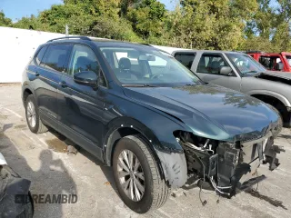 2018 Volkswagen Tiguan S z VIN 3VV1B7AX9JM043240, wystawiony jako Copart lot #72519764 z przebiegiem 129 138 mil mil oraz Szkoda całkowita • Salvage title. Historia ofert i sprzedaży dostępna na DreamBid. Obrazek 4.