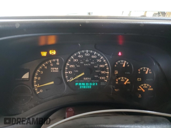 2000 Chevrolet Silverado 1500 with VIN 2GCEC19W0Y1310868, listed as a Copart auction lot 52819815 with 348,088 mi miles and Salvage Title. Bid and sale history available at DreamBid. Image 9.