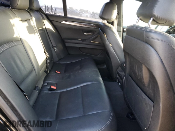 2014 BMW 5 Series 528i z VIN WBA5A5C51ED507400, wystawiony jako Copart lot #53066485 z przebiegiem 152 830 mil mil oraz Szkoda całkowita • Salvage title. Historia ofert i sprzedaży dostępna na DreamBid. Obrazek 10.