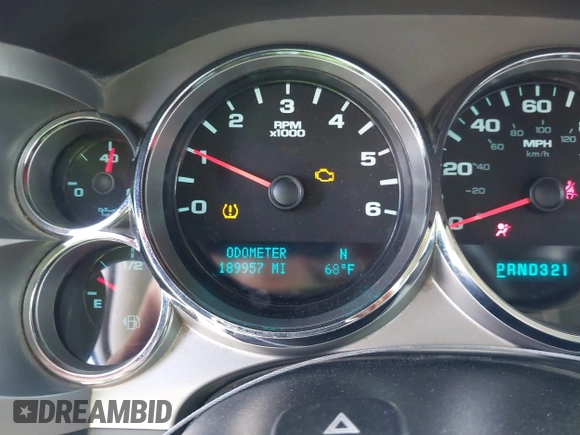 2009 Chevrolet Silverado 1500 LT with VIN 3GCEC23C89G108938, listed as a IAAI auction lot 42052075 with 189,957 mi miles. Bid and sale history available at carsss.com. Image 7.