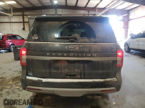 2024 Ford Expedition XLT with VIN 1FMJU1J83REA23805, listed as a Copart auction lot 45799535 with 24,251 mi miles and Salvage Title. Bid and sale history available at carsss.com. Image 6.