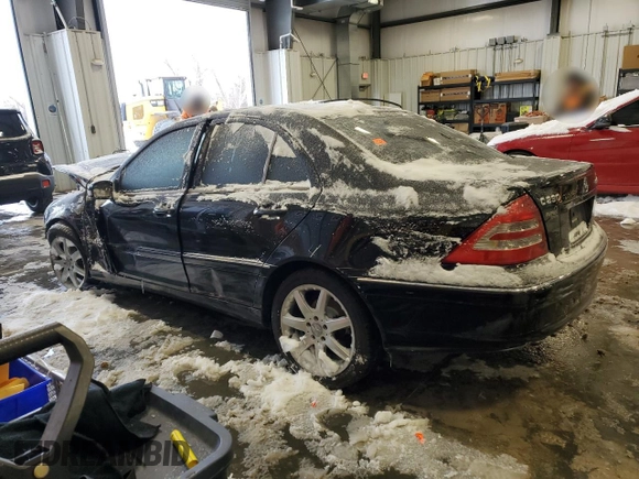 2003 Mercedes-Benz C 230 Kompressor with VIN WDBRF40J13A529332, listed as a Copart auction lot 41510135 with 179,575 mi miles and Salvage Title. Bid and sale history available at DreamBid. Image 2.