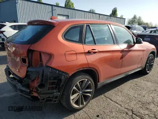 2014 BMW X1 xDrive28i z VIN WBAVL1C50EVY11864, wystawiony jako Copart lot #54181865 z przebiegiem 84 636 mil mil oraz Szkoda całkowita • Salvage title. Historia ofert i sprzedaży dostępna na DreamBid. Obrazek 3.