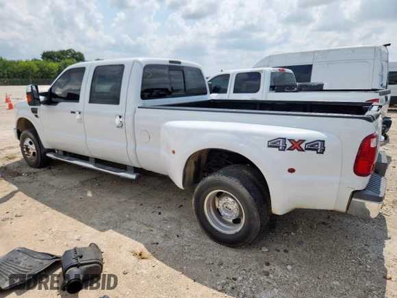 2008 Ford F-350 XL with VIN 1FTWW33RX8ED06500, listed as a Copart auction lot 64253995 with 180,425 mi miles and Clean title. Bid and sale history available at DreamBid. Image 2.
