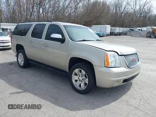 2014 GMC Yukon XL SLT with VIN 1GKS2KE71ER110308, listed as a IAAI auction lot 41940610 with 202,071 mi miles. Bid and sale history available at carsss.com. Image 1.