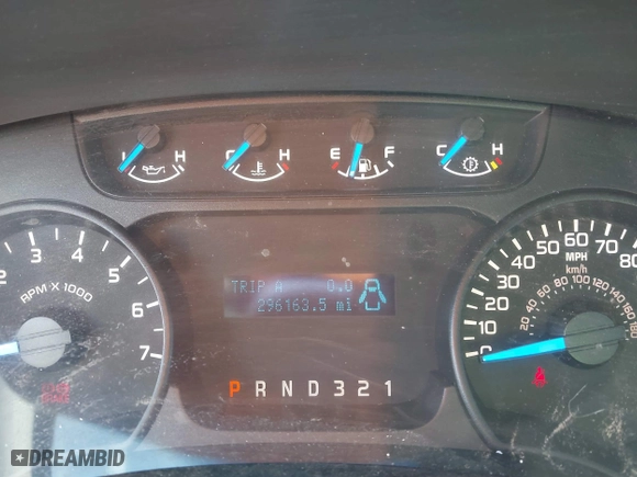 2014 Ford F-150 XL with VIN 1FTMF1CM1EKD53945, listed as a IAAI auction lot 41889789 with 296,163 mi miles. Bid and sale history available at carsss.com. Image 7.