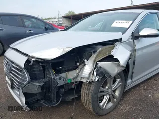 2018 Hyundai Sonata SEL with VIN 5NPE34AFXJH643127, listed as a IAAI auction lot 42155285 with 72,421 mi miles and . Bid and sale history available at carsss.com. Image 6.